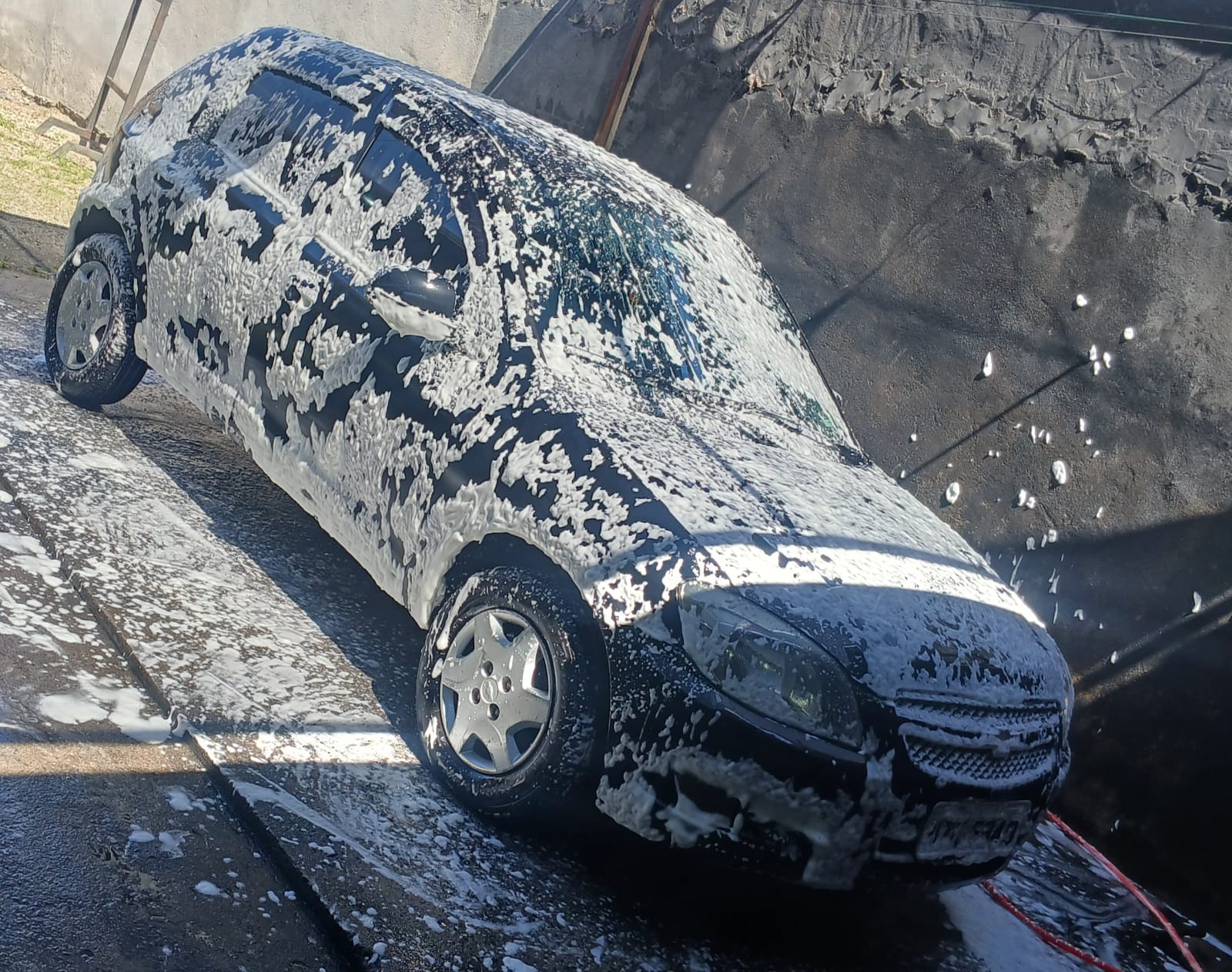 Veículo após ducha na TG CAR